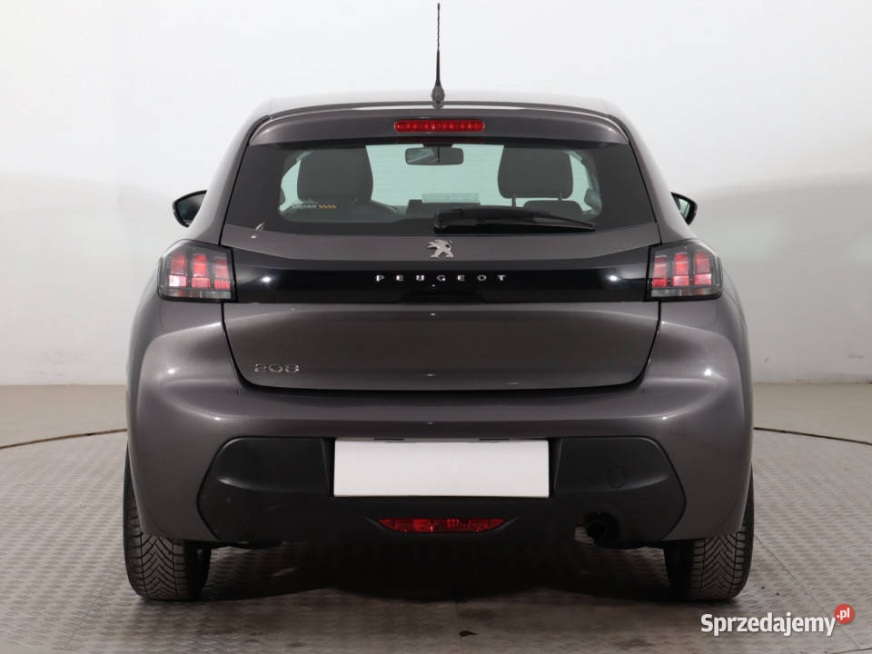 Peugeot 208 12 PureTech Rok produkcji 2022