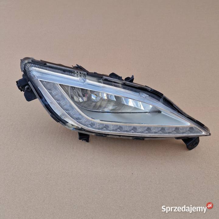 HYUNDAI I30 1216 HALOGEN PRAWY DRL LED osobowe