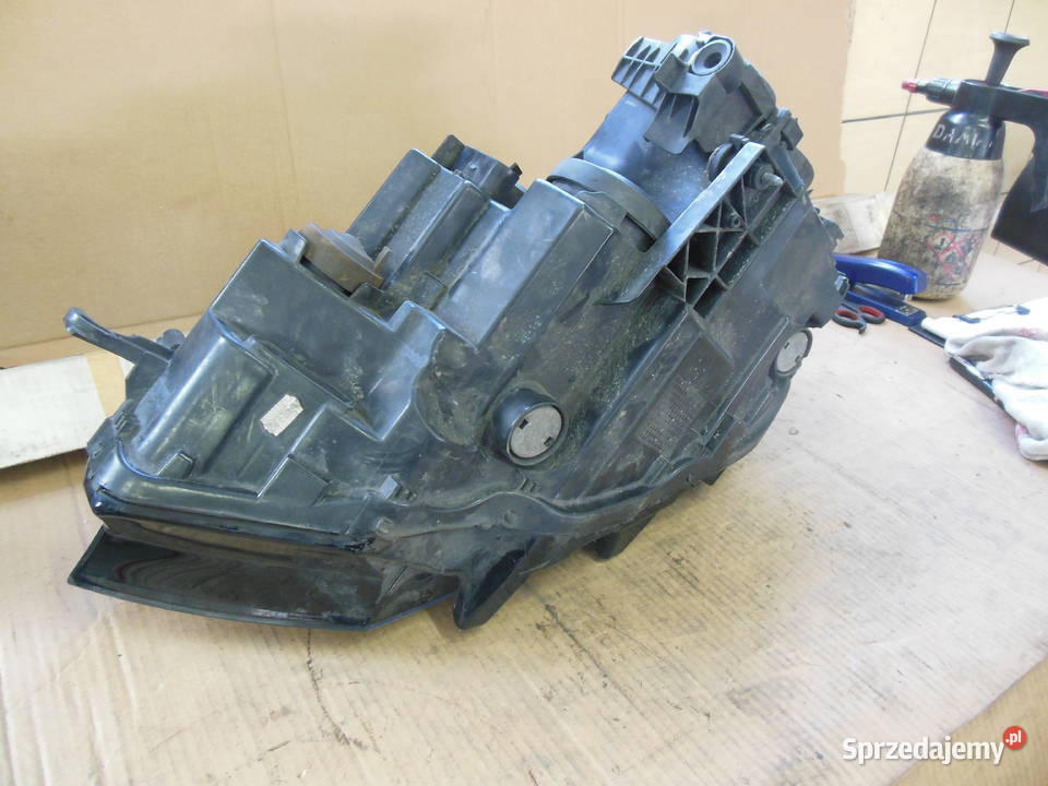 VW PASSAT B8 14 REFLEKTOR PRAWY LAMPA PRZÓD H7 Kozy