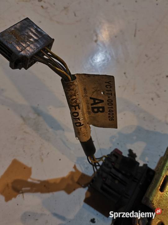 Zamek drzwi przednie prawe Ford Transit MK5 osobowe Złota Woda