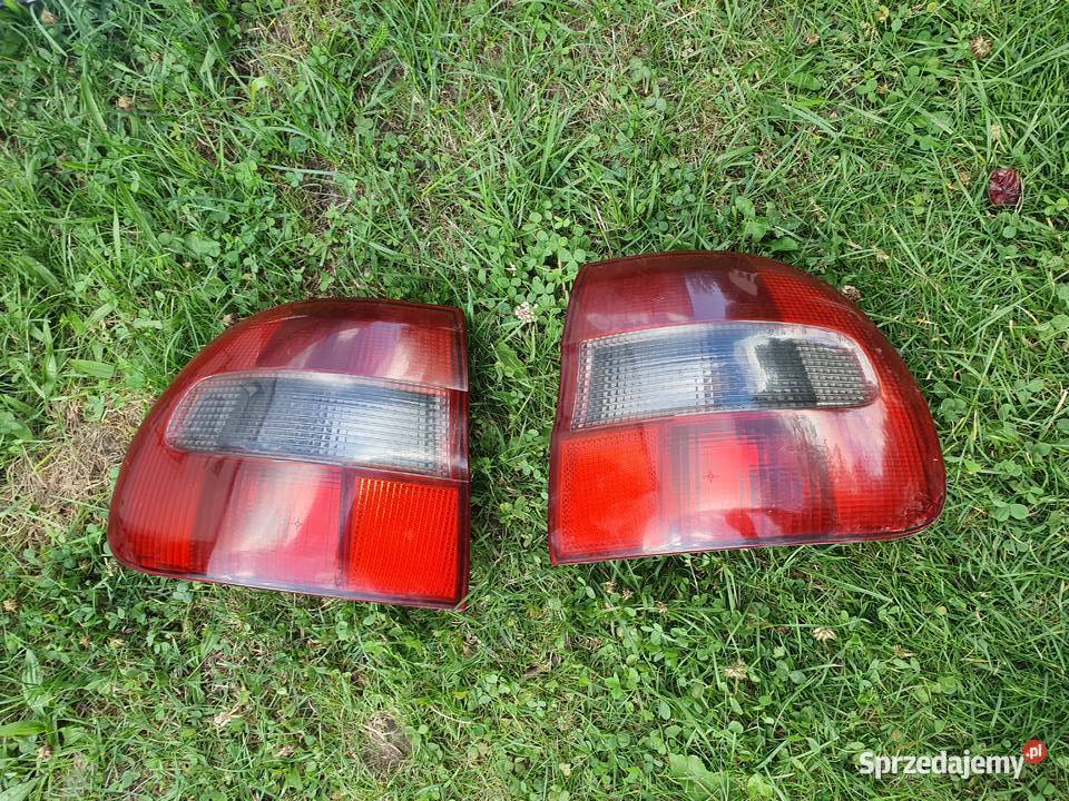 Lampa tylna prawa lewa narożna w błotnik Volvo