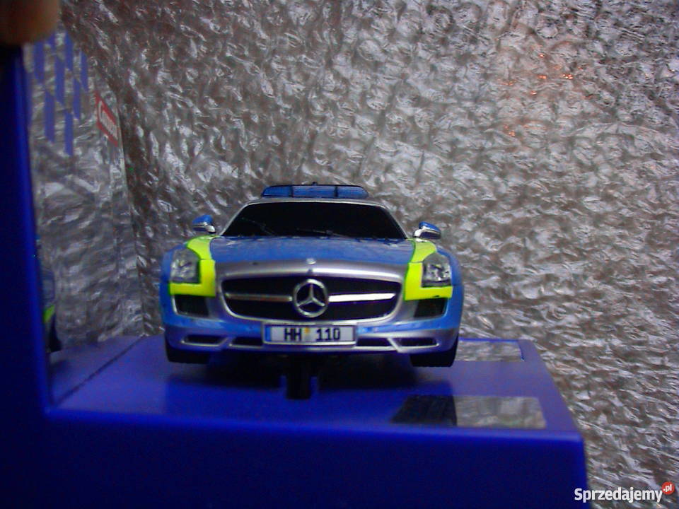 Carrera digital 132 MercedesSLS AMG Policja Metal  Jaworzno