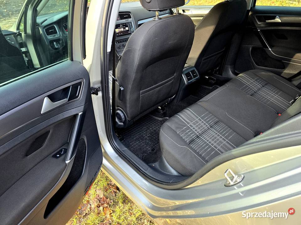 Piękny Volkswagen Golf VII 12TSI 110 Prywatnie gniazdo USB Golf