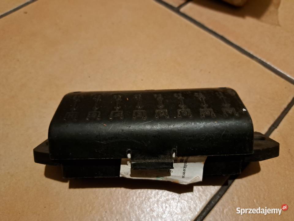 Skrzynka bezpieczników Fiat126p Leszno sprzedam