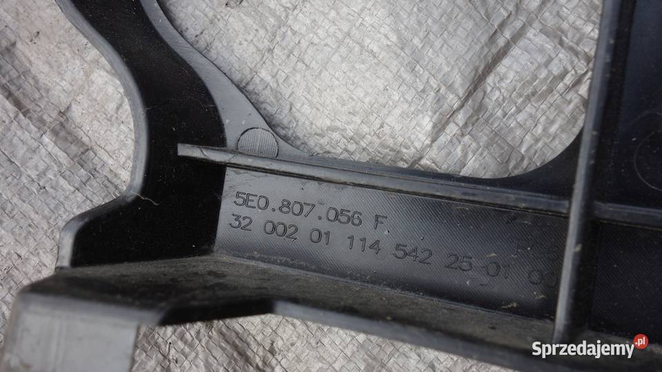 OCTAVIA III 3 LIFT ŚLIZG ZDERZAKA PRAWY PRZÓD osobowe śląskie Ruda Śląska