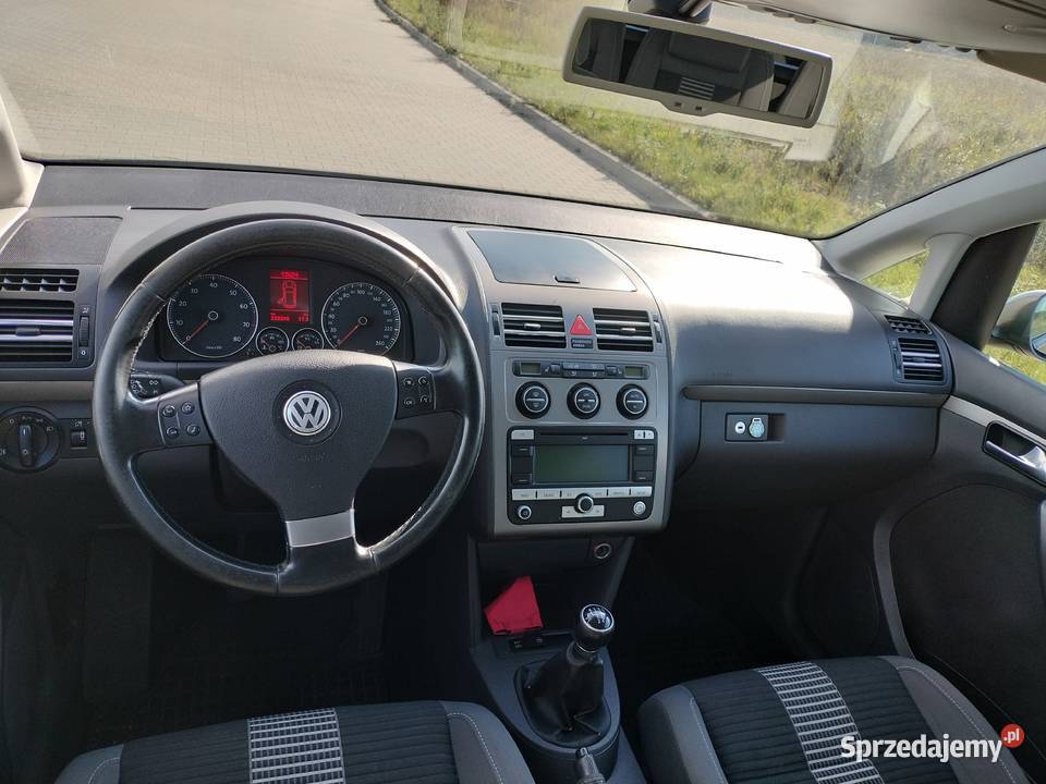 VW Touran 7 osobowy instrukcja gazowa LPG przyciemniane szyby Touran Okonek
