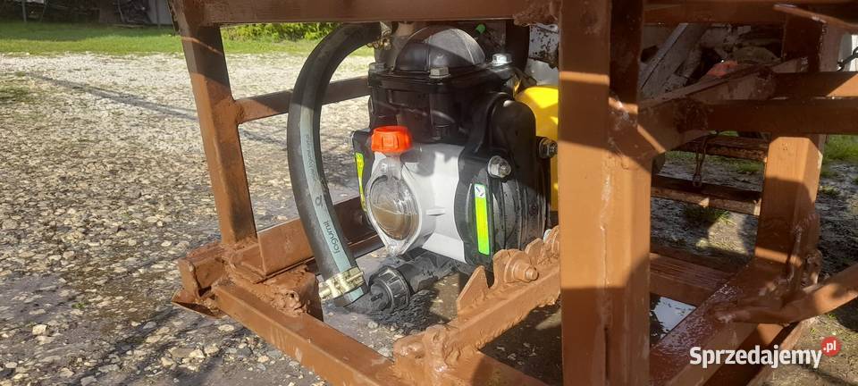 Opryskiwacz 300 litrów 10 metrów NOWA POMPA nieuszkodzony