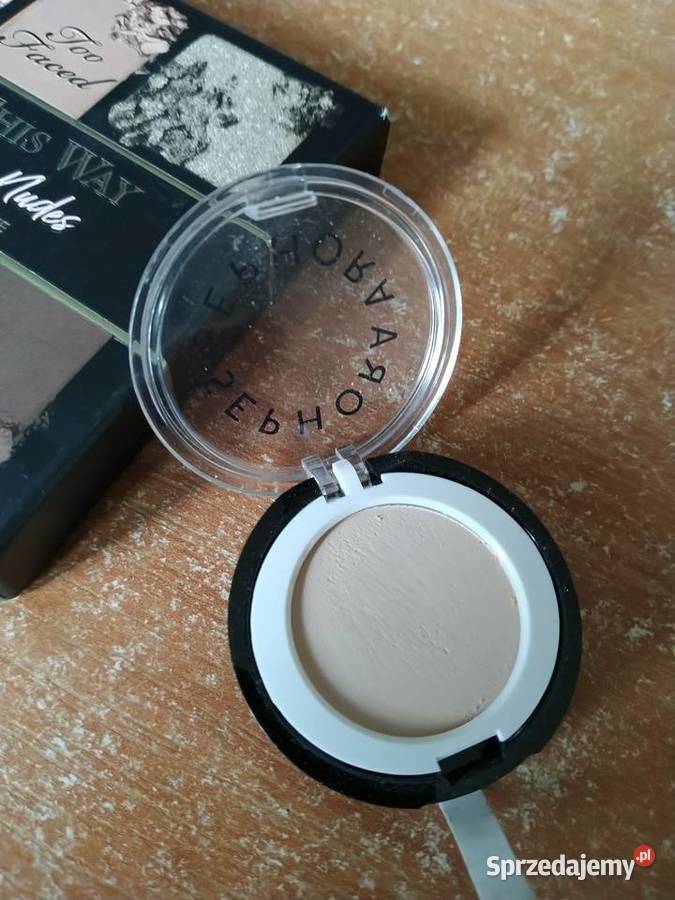 Too Faced Paletka cieni Cold Smolder Nude Lwówek