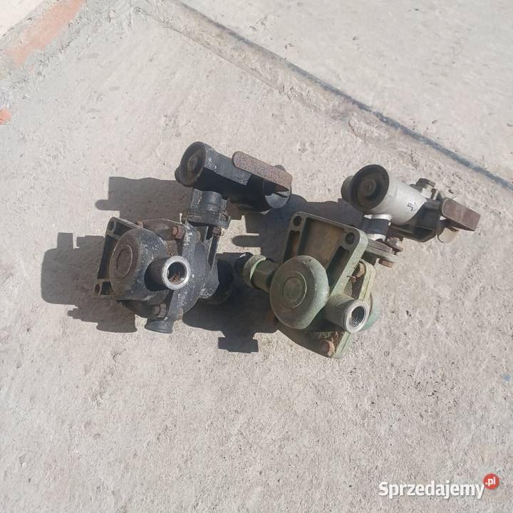 Zawór hamulcowy do przyczepy Piaski