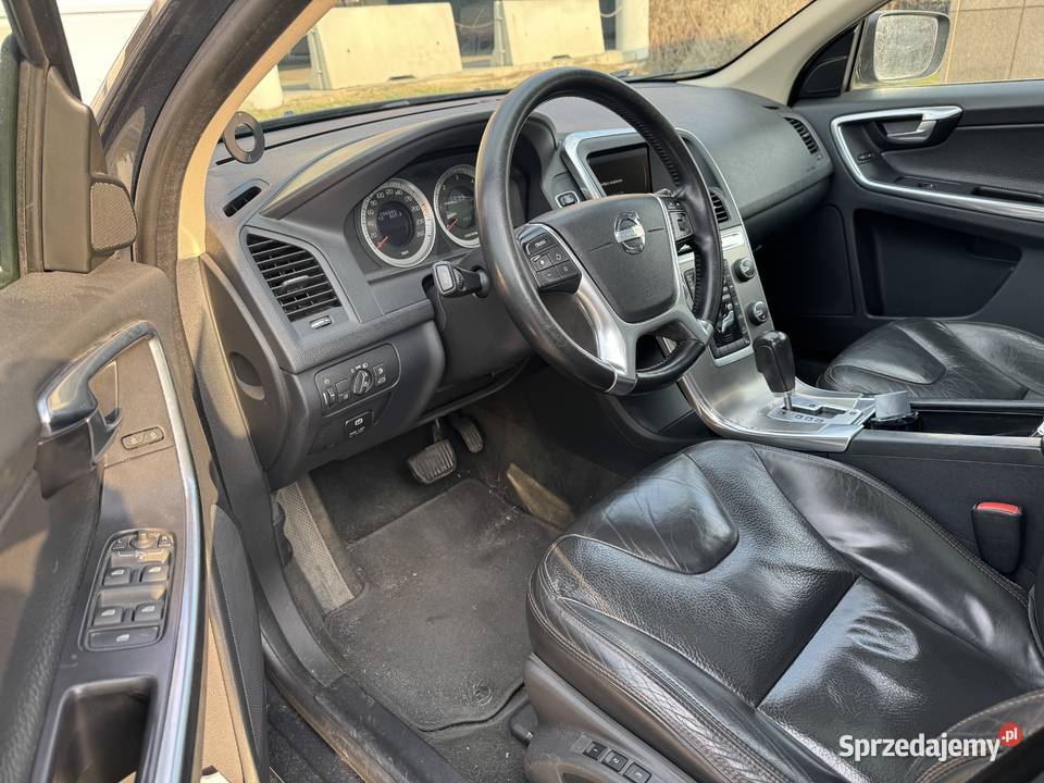 Volvo XC60 Rok produkcji 2011 Puławy