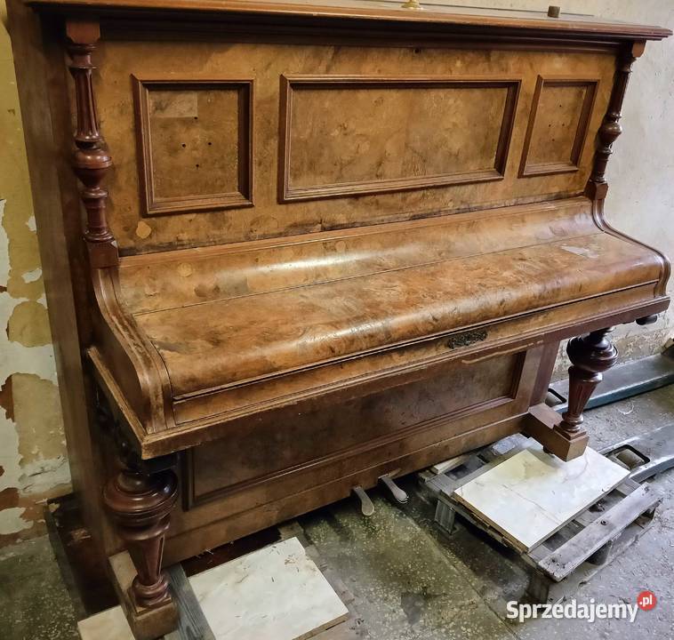 Zabytkowe pianino do renowacji