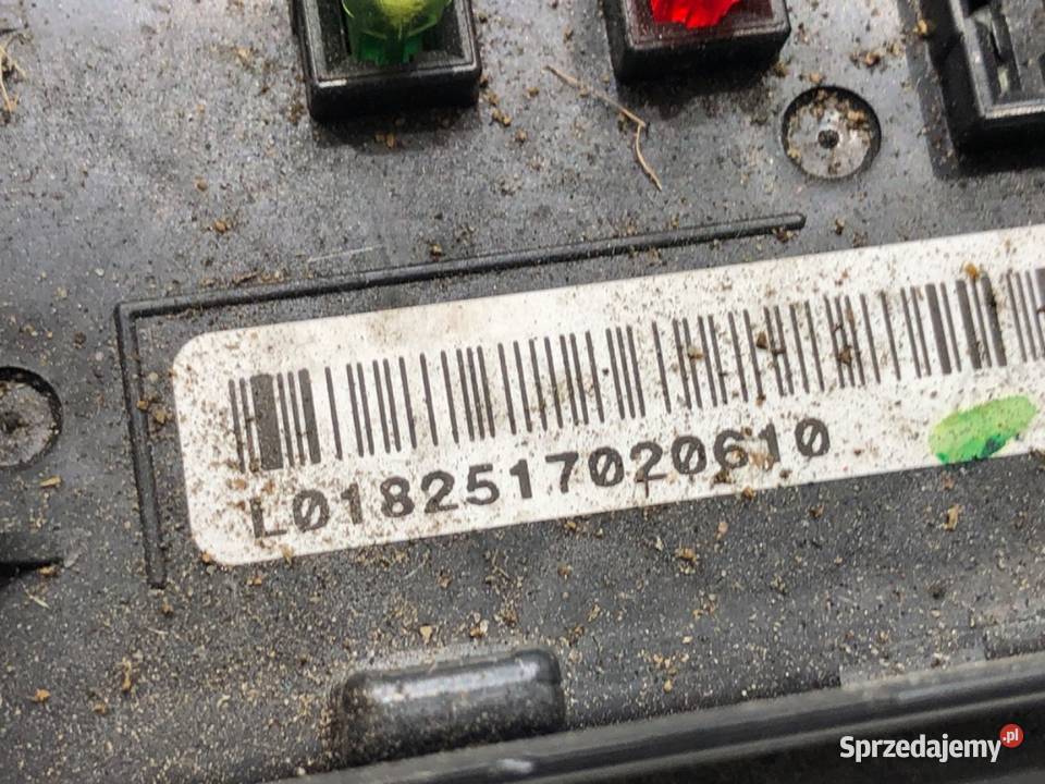 SKRZYNKA BEZPIECZNIKÓW SEAT ALHAMBRA II podkarpackie