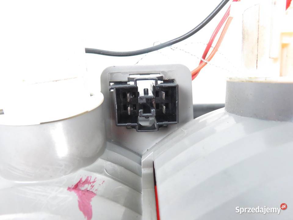 LAMPA LEWA TYLNA SAAB 95 Kombi 5142278 małopolskie