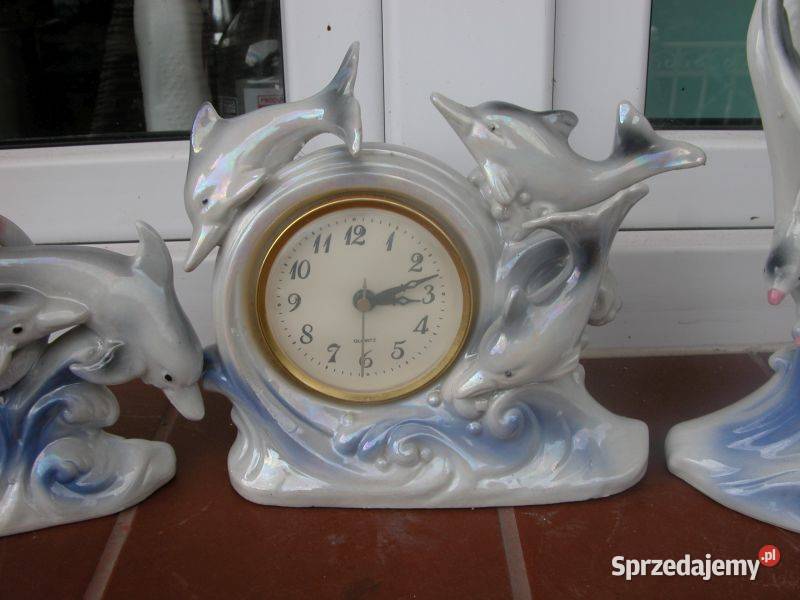 porcelanowe figurki i zegar