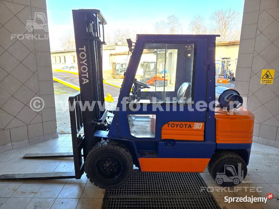 Wózek Widłowy TOYOTA 5FG30 Kabina 3700 mm TOYOTA