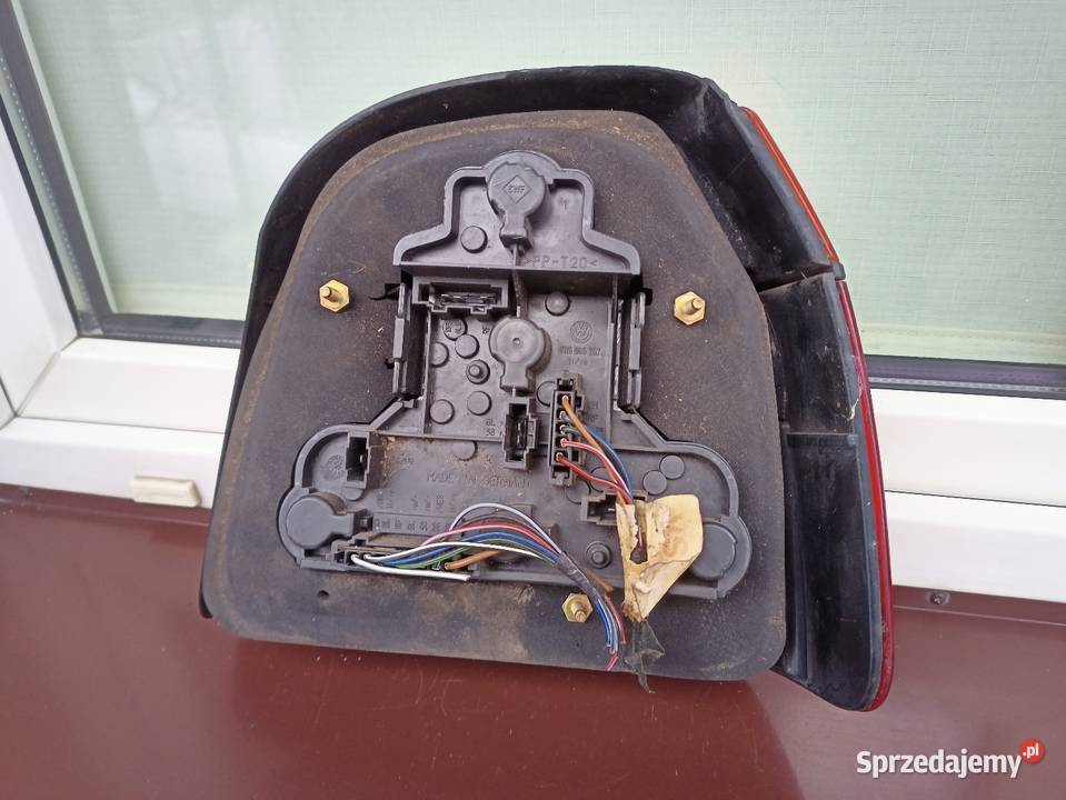 VW Golf MK3 III lampa tył tylna lewa wkład Sieradz