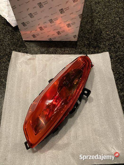 Piaggio Medley 125150 Lampa Tył Prawa Nowa N30 Pozostałe Poznań