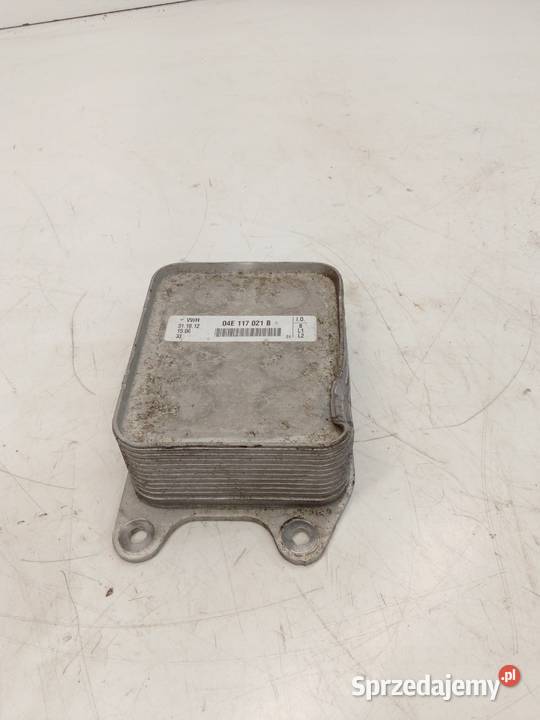 CHŁODNICA CHŁODNICZKA OLEJU AUDI VW 04E117021B Układ chłodzenia