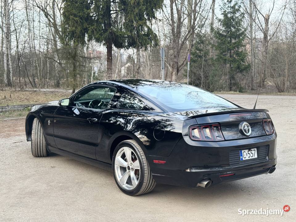 Ford Mustang V S197 2013r z silnikiem 37L V6 305 Sosnowiec sprzedam