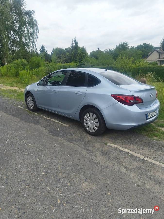 Astra j 2016 16 benzyna 178 000 przebieg Gorzyca sprzedam