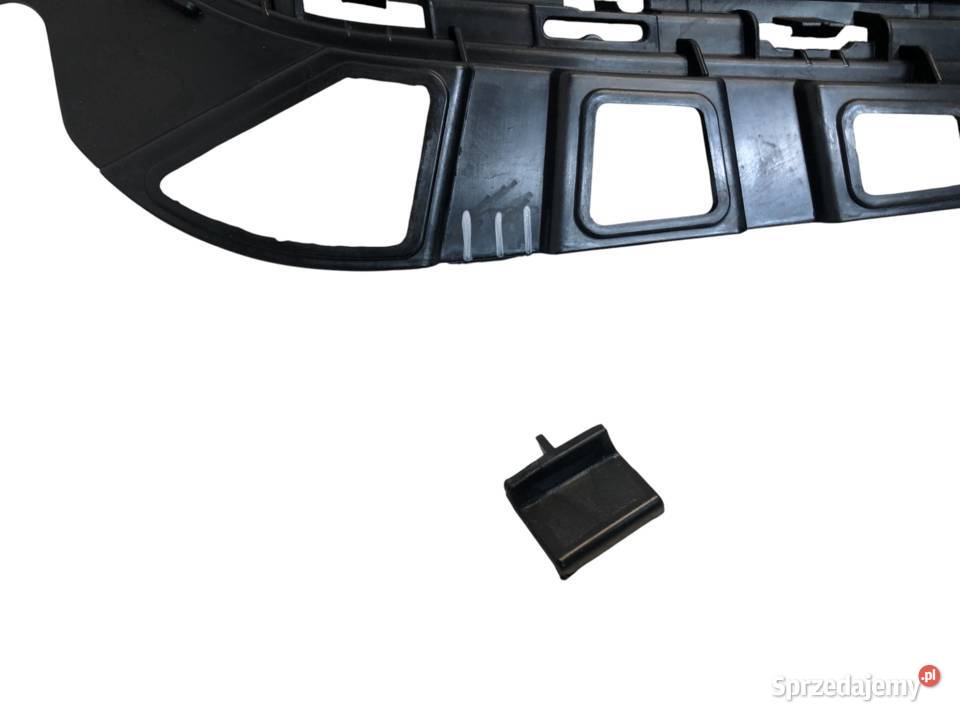 Atrapa chłodnicy Opel Astra J 20092012 przed świętokrzyskie