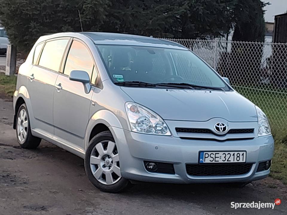 TOYOTA COROLLA VERSO 18 BENZYNA Corolla Verso Leszno