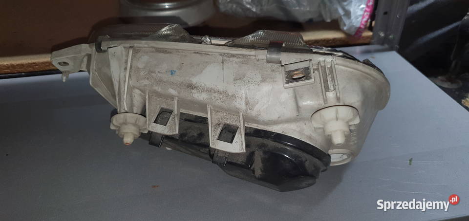 Reflektor prawy Golf 3 III Hella 13917400R Kraków sprzedam