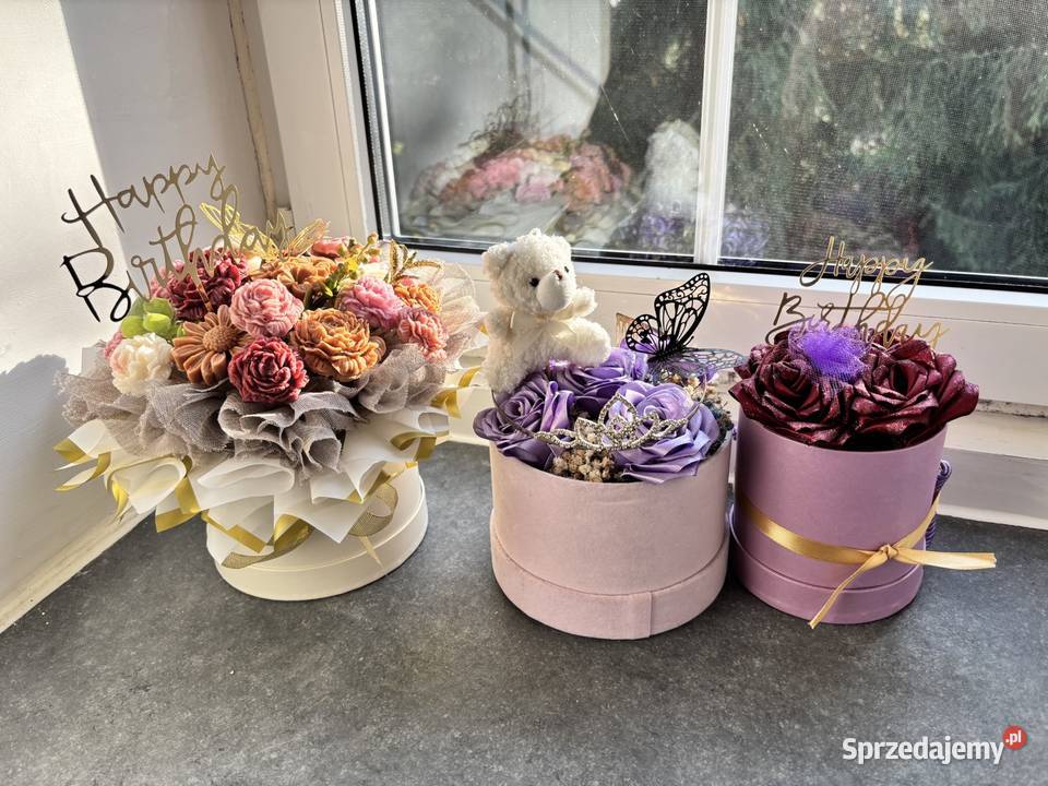 Bukiety Flower box zestaw ze wstążek i mydełek Kikół