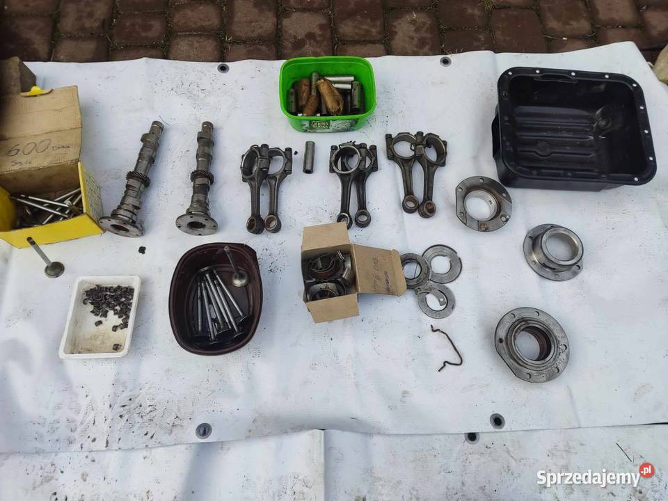 Fiat 126P fabrycznie oryginalny wałek rozrządu i