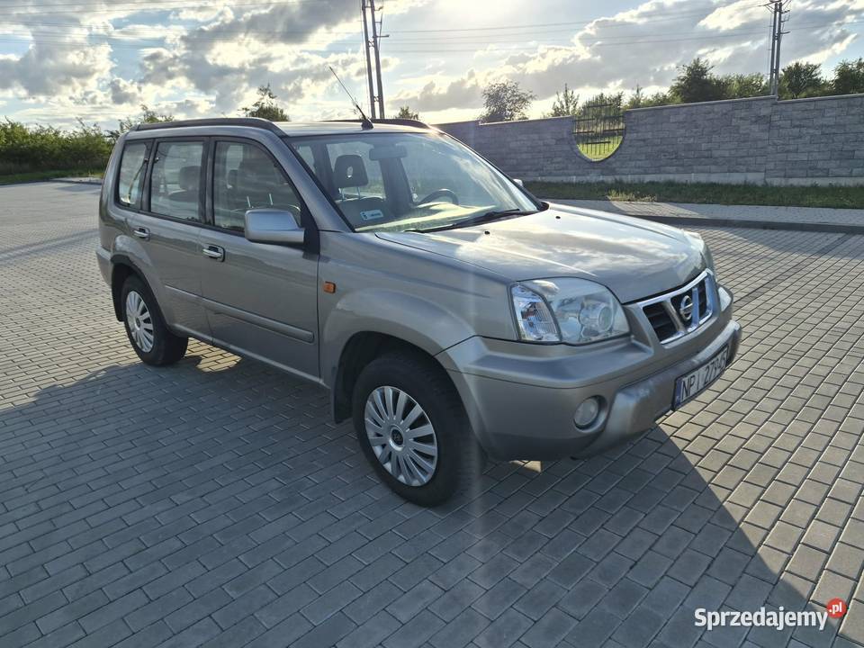 NISSAN XTRAIL 4x4 ładny stan Z GAZEM