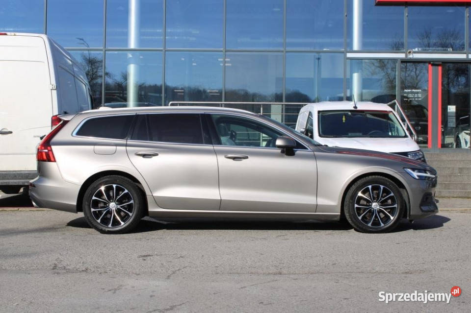 Volvo V60 2019r Carplay Hak Panorama El Fotel z Kraków sprzedam