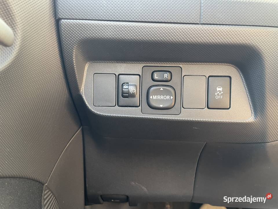 Toyota Auris 16 benzyna