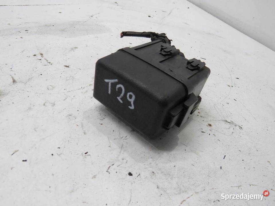 OBUDOWA PRZEKAZNIKÓW AVENSIS T29 D4D