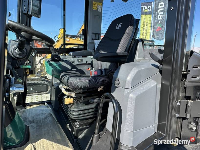 ŁADOWARKA KOŁOWA CATERPILLAR 906 Tuliszków
