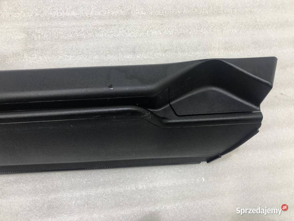 LISTWA BAGAŻNIKA PRAWA MERCEDES W204 2048600224