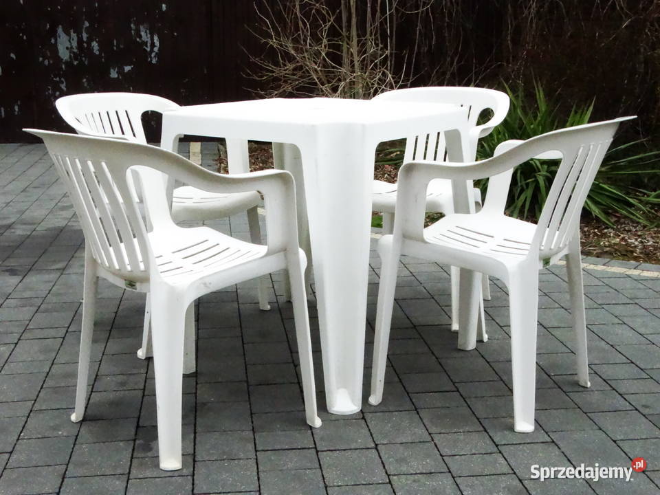 Zestaw mebli ogrodowych stolik cztery krzesła lubelskie Biłgoraj