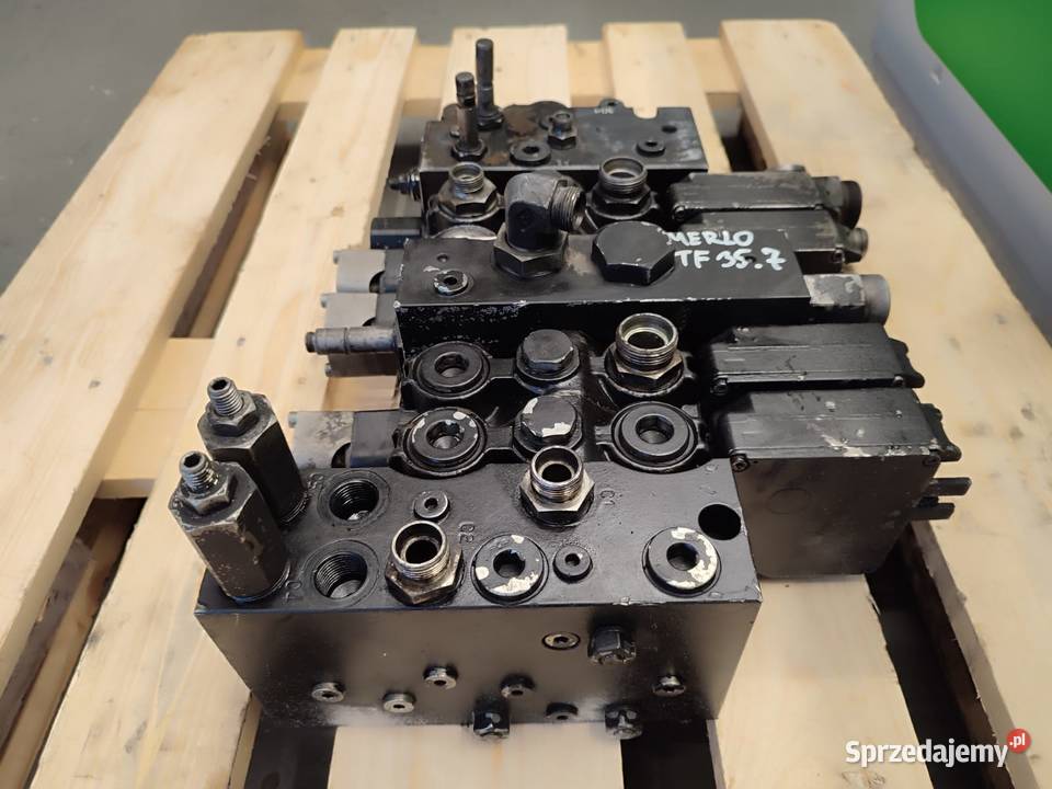 Rozdzielacz hydrauliczny BUCHER 52342209 Merlo
