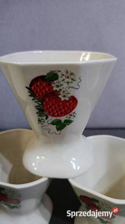 Zestaw 5 pucharków do lodów sprzedam