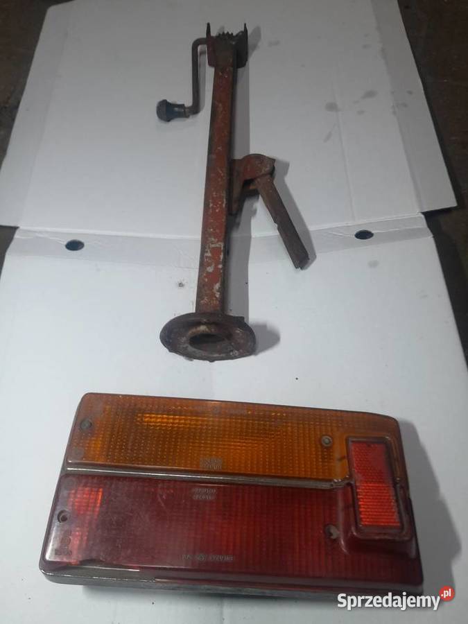 Fiat 125p lewarek podnosnik lampa tylna prawa Lampy tylne Czajków