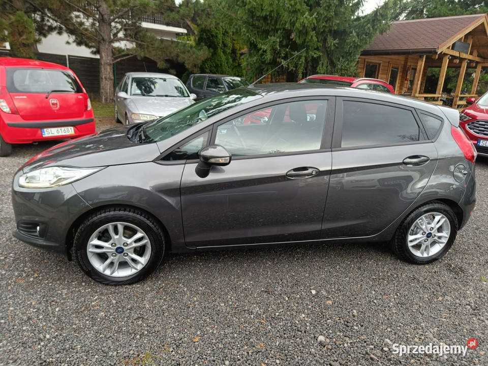 Ford Fiesta Podgrzewane fotele i Przednia szyba Rok produkcji 2016 śląskie Ruda Śląska