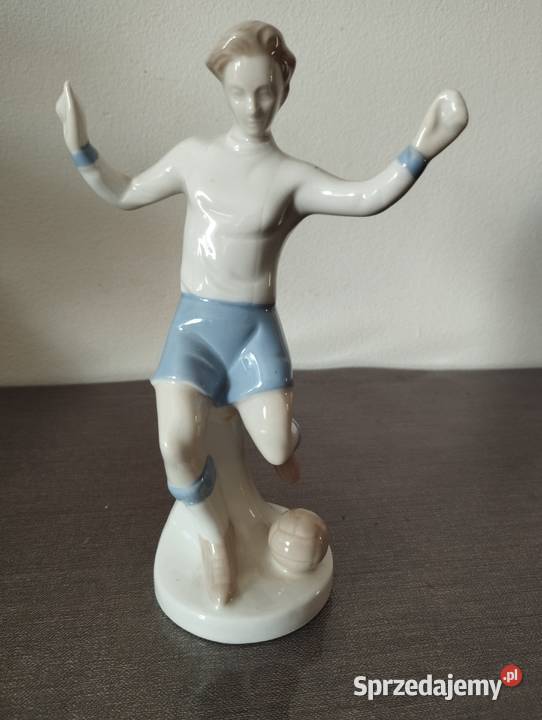 figurka porcelanowa sygnowana Porcelana i szkło Chorzów