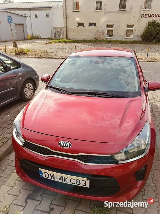 Sprzedam samochód czerwony Wrocław sprzedam