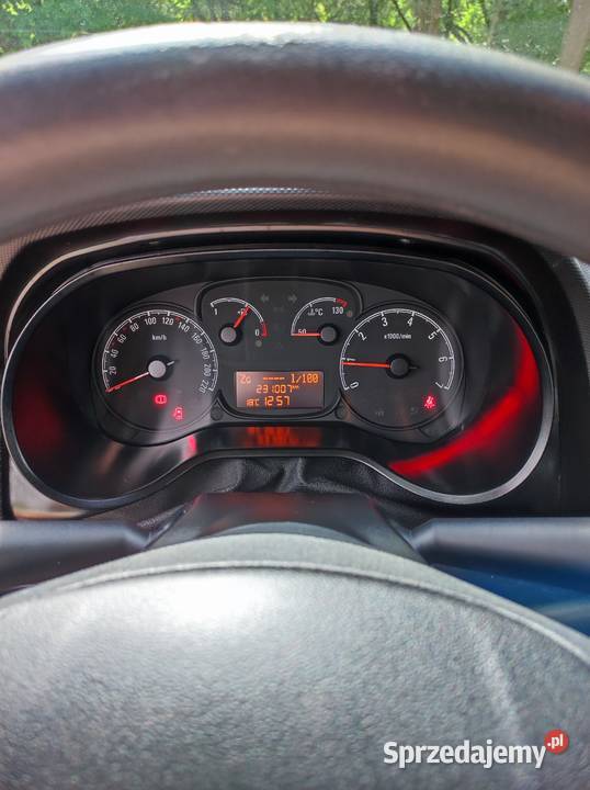 FIAT DOBLO 16 D 105 SALON POLSKA 2017 mazowieckie Świercze sprzedam