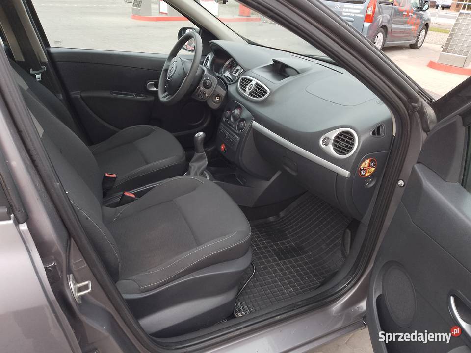 Renault Clio Lift 2010r 12 benzyna 75 Przebieg autoalarm Radom sprzedam