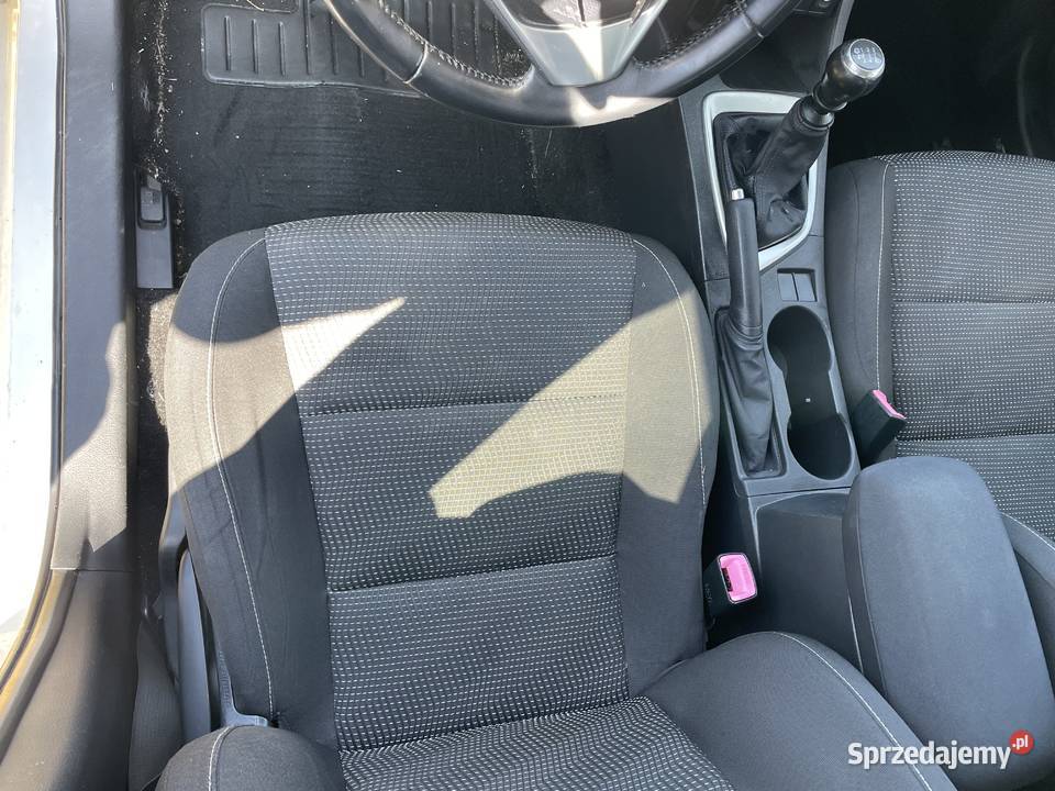 Toyota Auris 2015 r 14 D Skarżysko-Kamienna sprzedam
