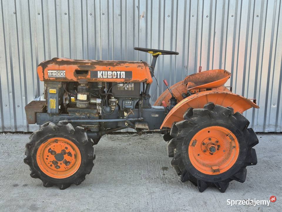 Traktorek traktor KUBOTA B6000D 14 44 Skrzynia biegów Manualna Małuszyn