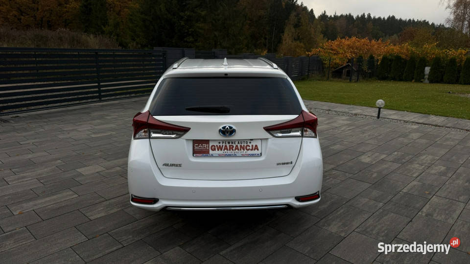 Toyota Auris 18 hybrid ledy Navi asystenci Sewis światła przeciwmgielne Gdańsk