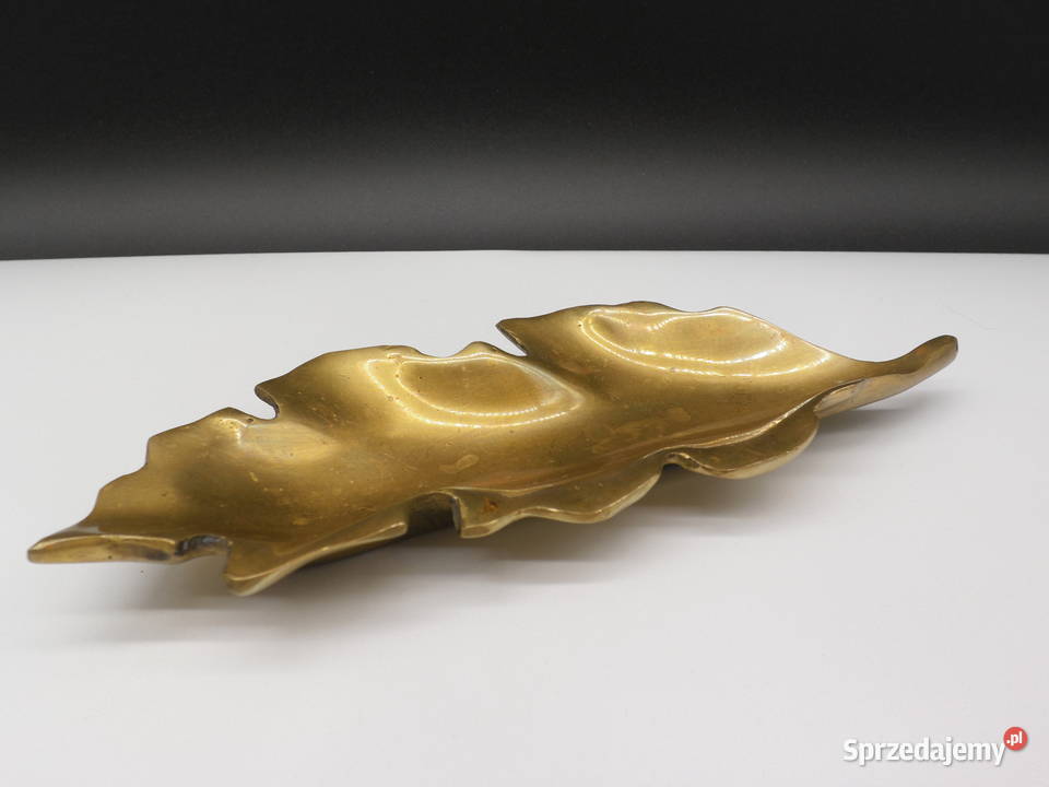 Mosiężna patera w kształcie liścia Raszków