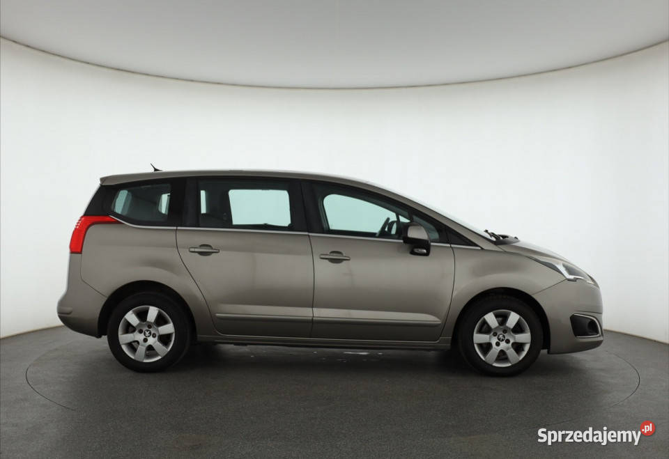 Peugeot 5008 16 BlueHDi Piaseczno