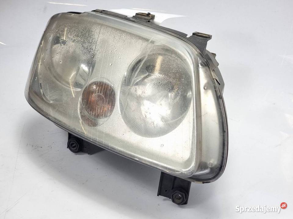 LAMPA PRAWA PRZÓD VOLKSWAGEN TOURAN Lipno
